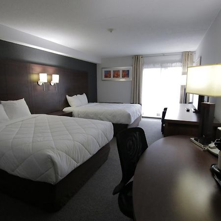 Canadas Best Value Inn Уэлленд Экстерьер фото